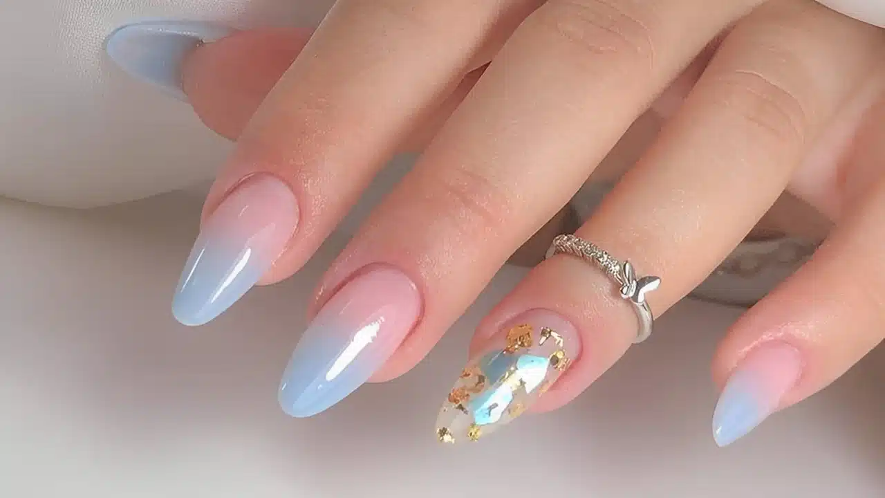 unha azul francesinha gel