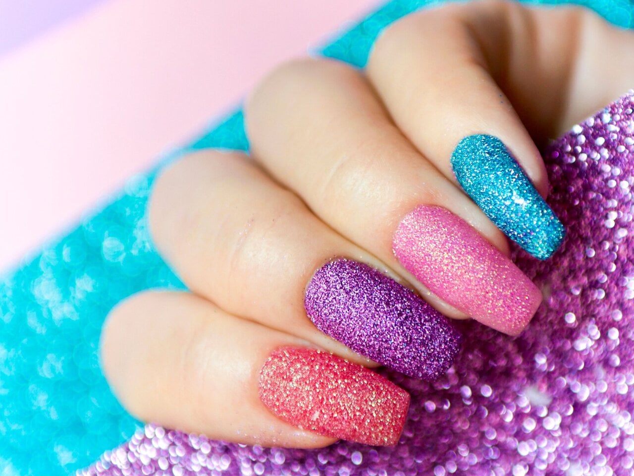 unhas neon vs unhas com glitter qual escolher