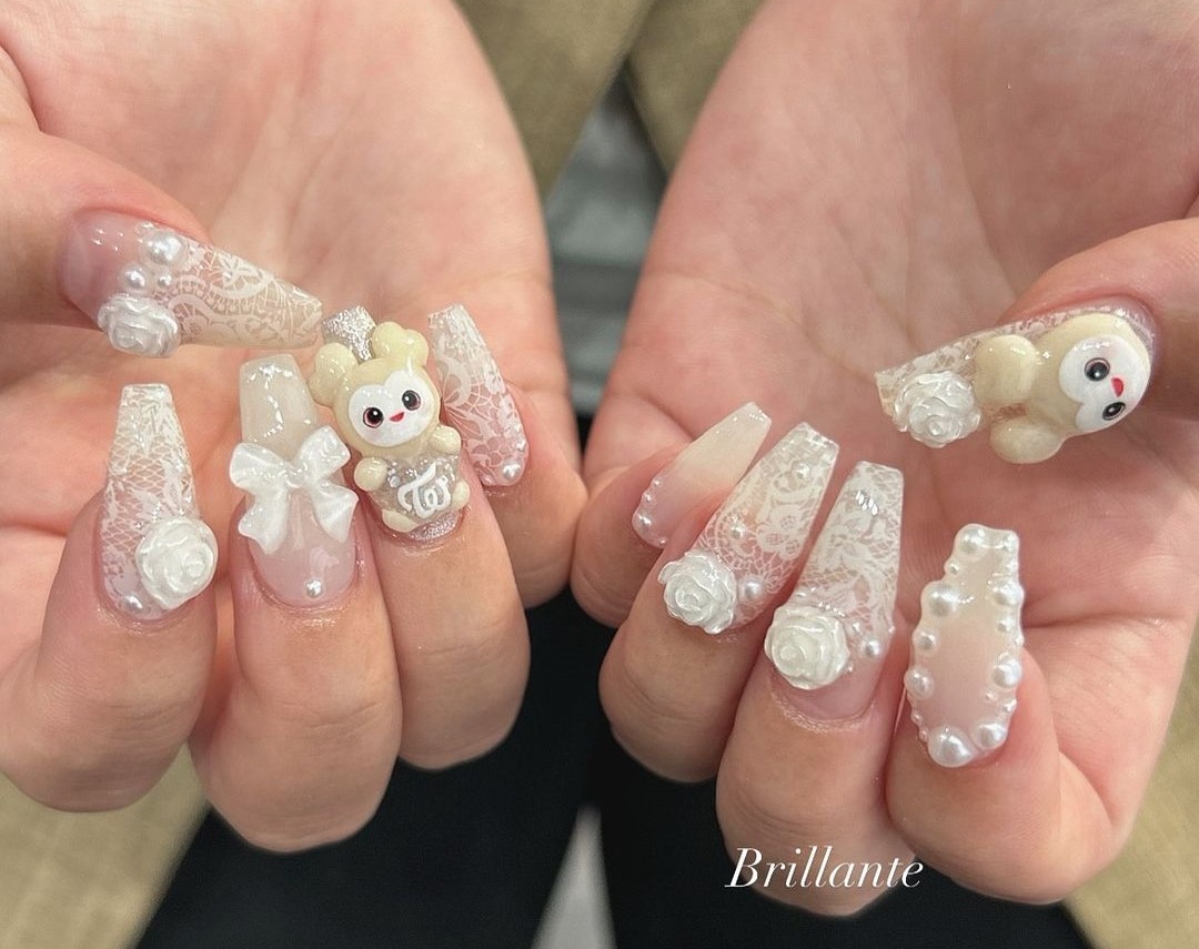 Unhas coreanas Hello Kitty