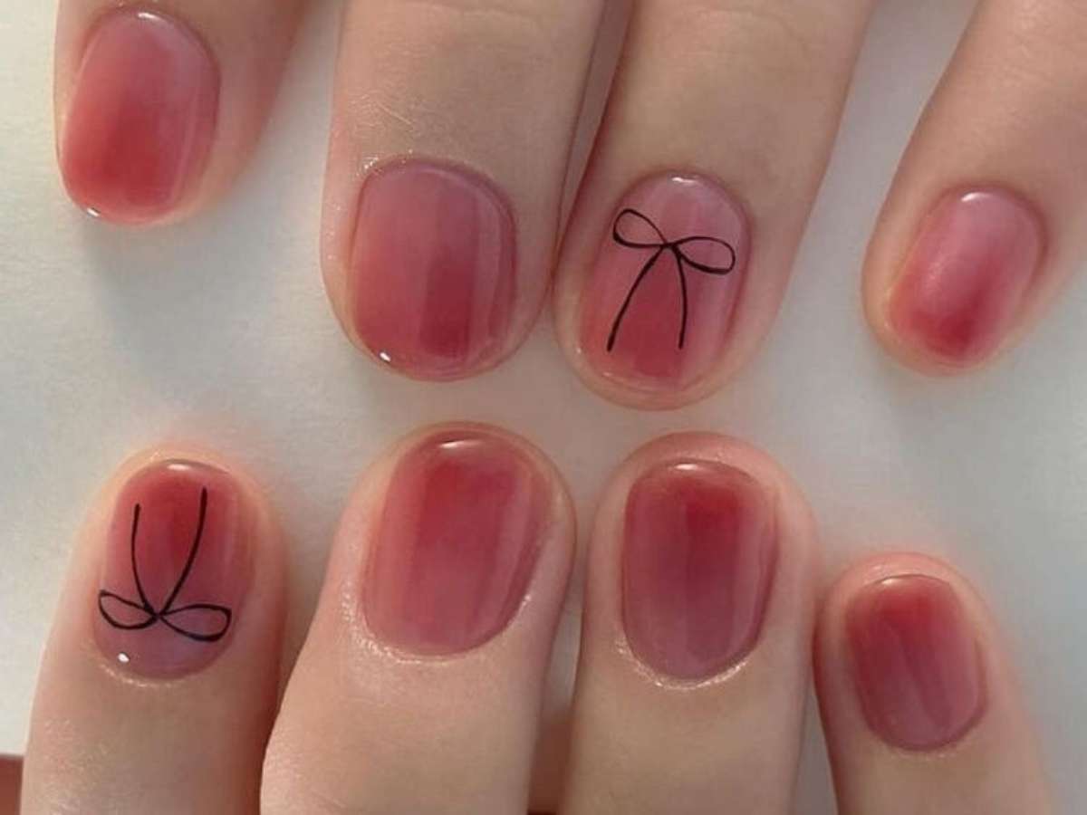 Unhas coreanas com glitter