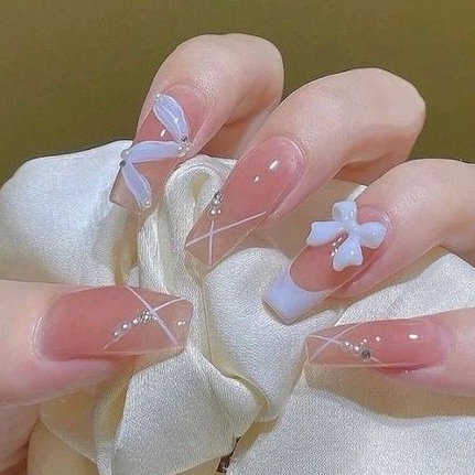 Unhas coreanas blush nails