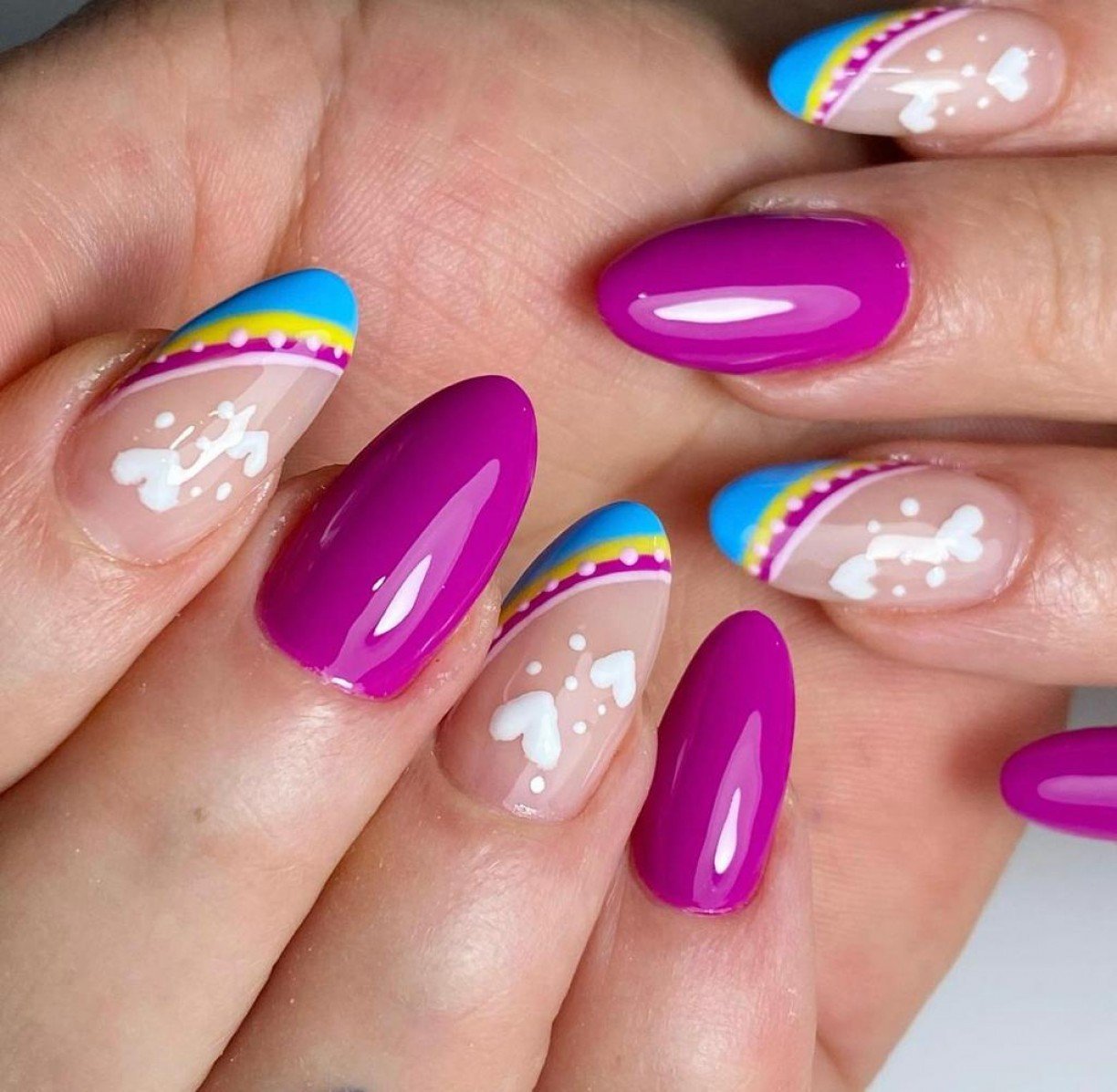 nail art vibrante para festa