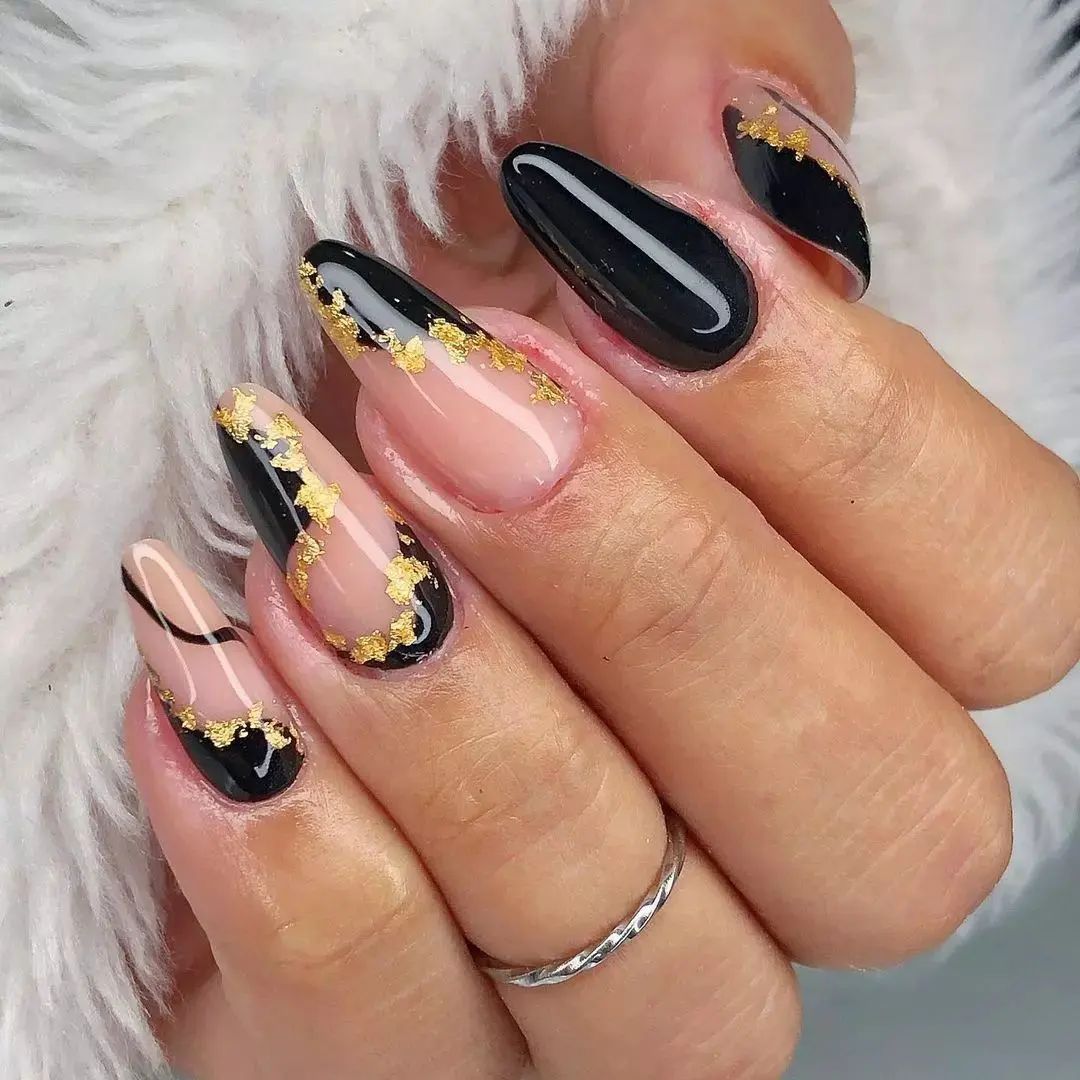 tendências unhas amendoada