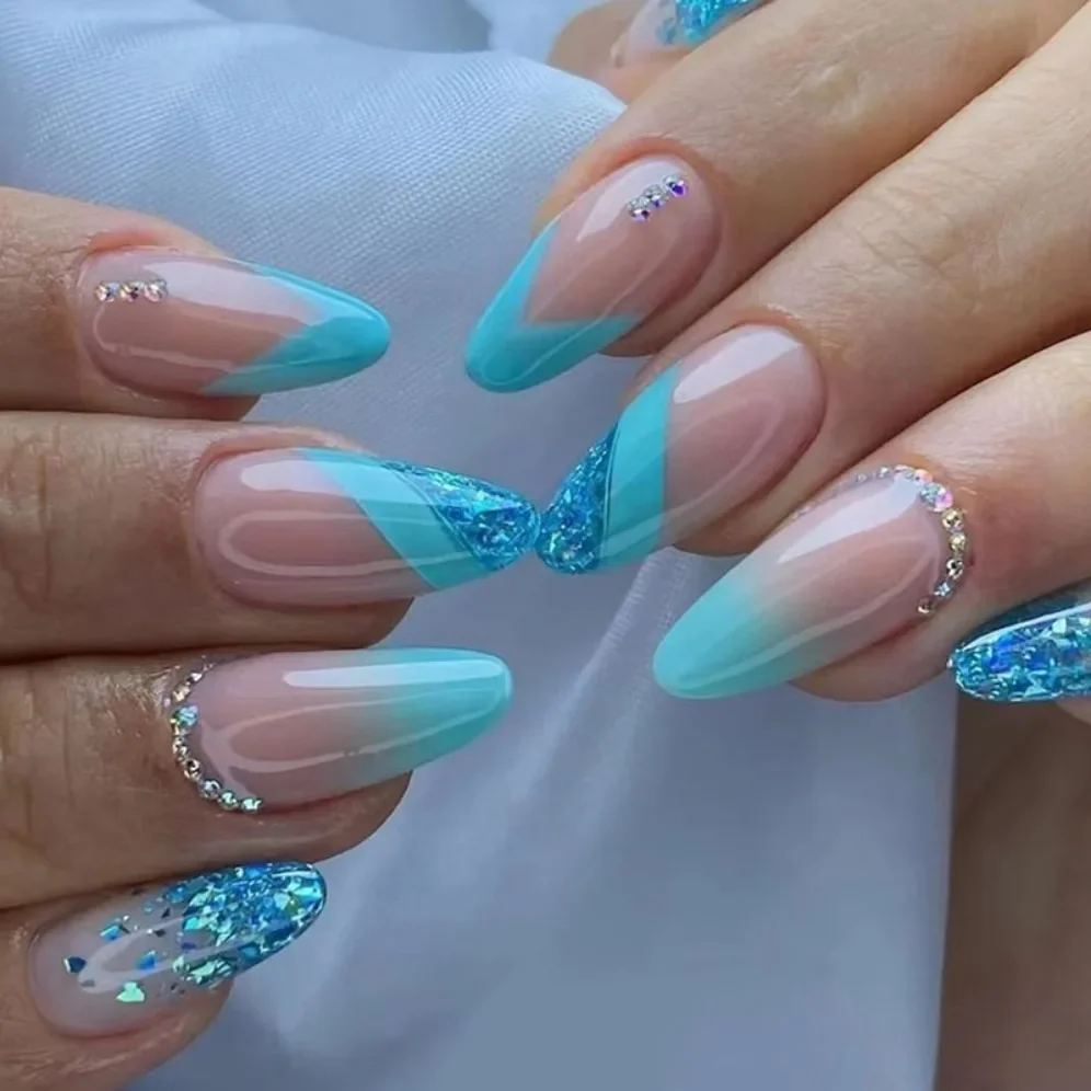 Glitter nas Unhas: Fino vs. Flocado – Qual o Melhor para Cada Ocasião?