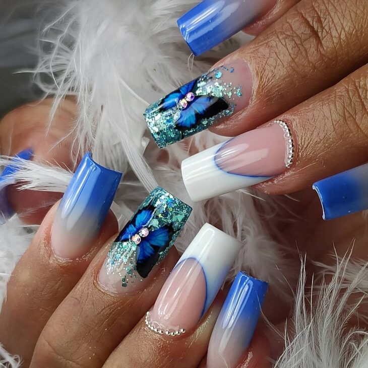 Unha Em Gel Azul Com Glitter