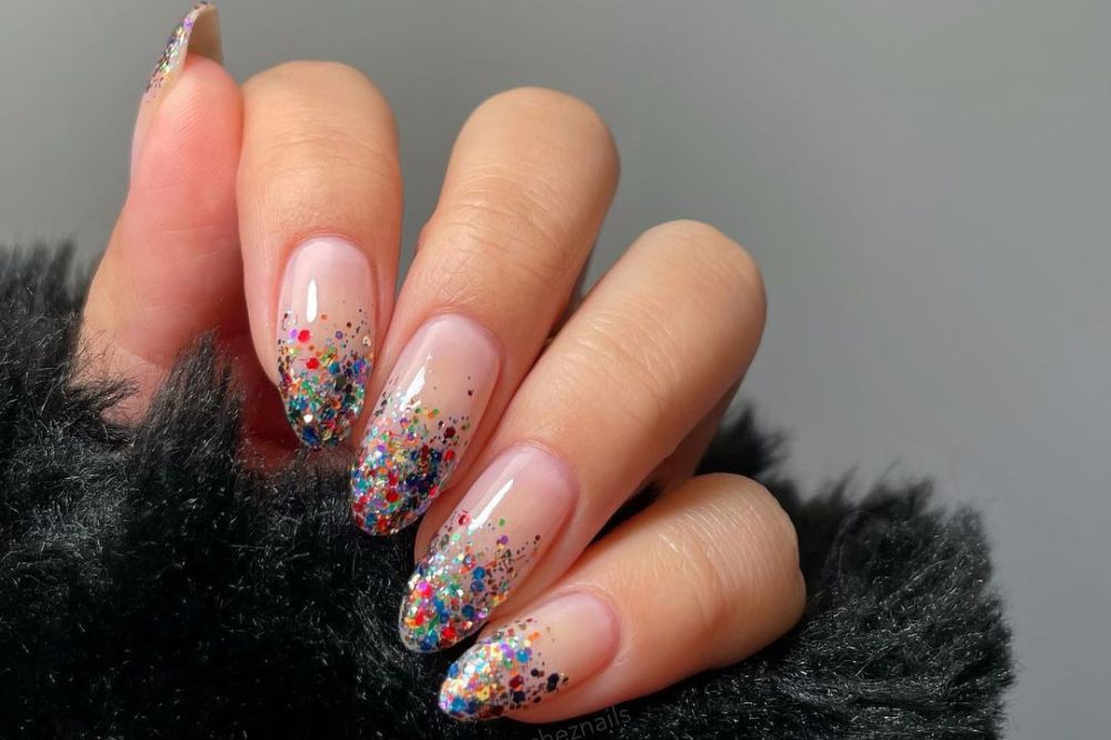 unhas neon carnaval