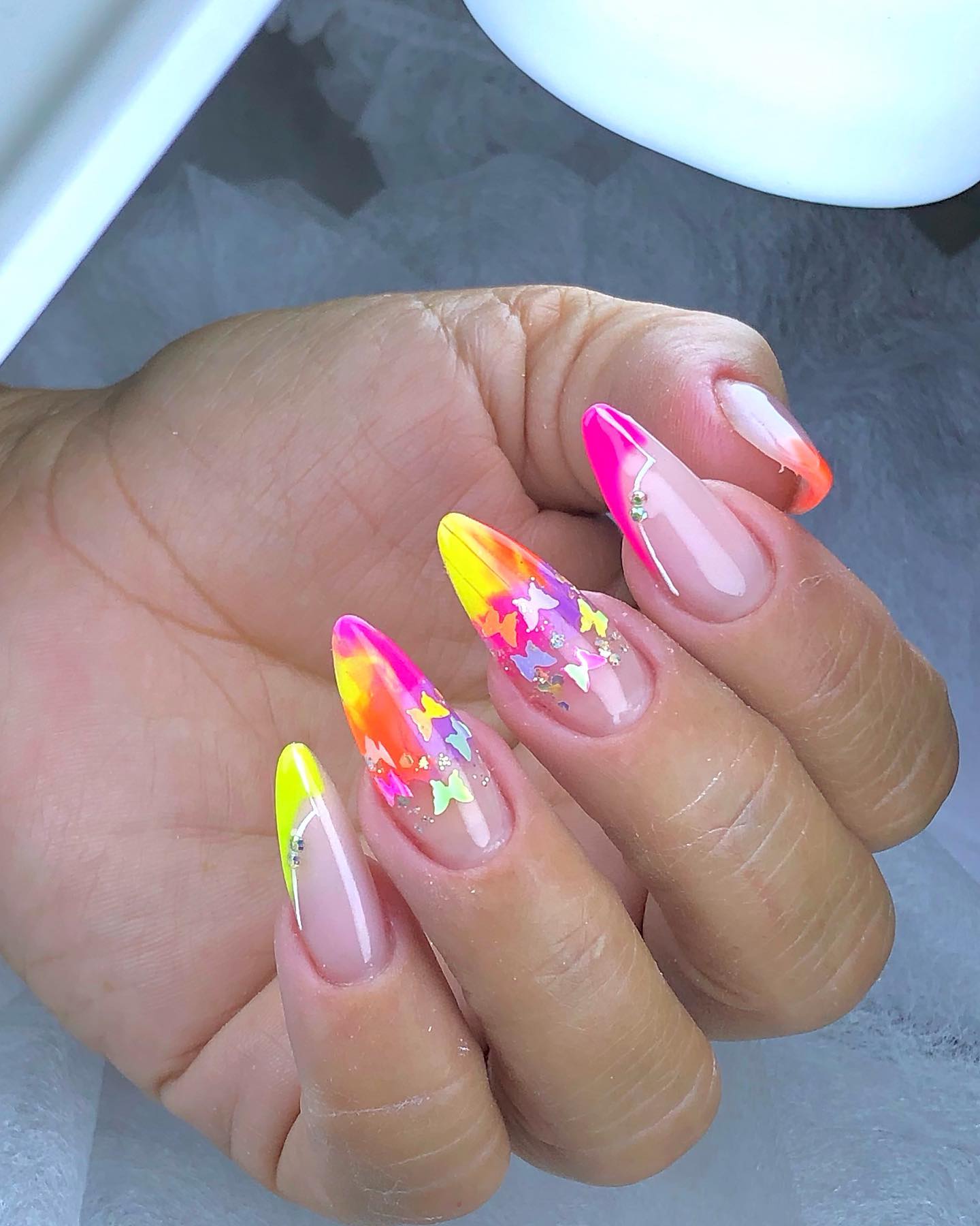 cores de unhas para carnaval