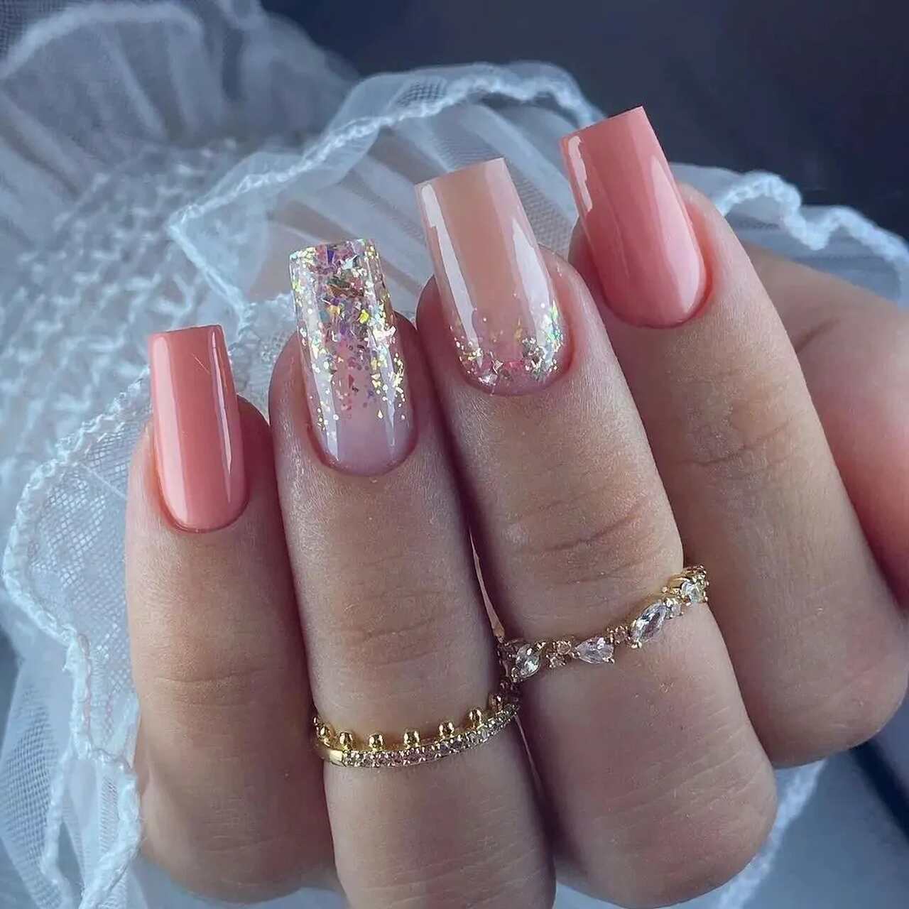ideias de unhas em gel para ano novo com glitter