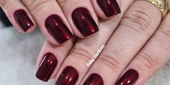 unha em gel formato oval