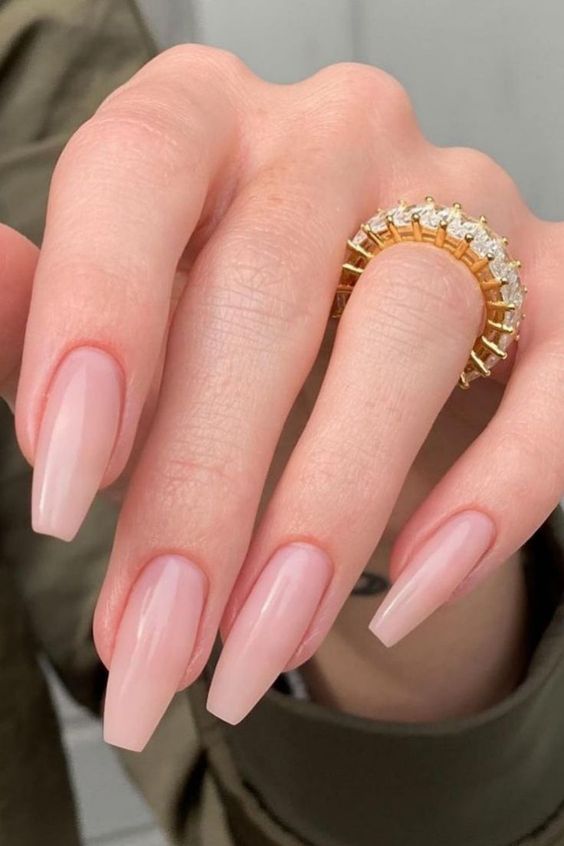 Unhas Postiças Bailarina: A Solução Rápida para um Visual Sofisticado