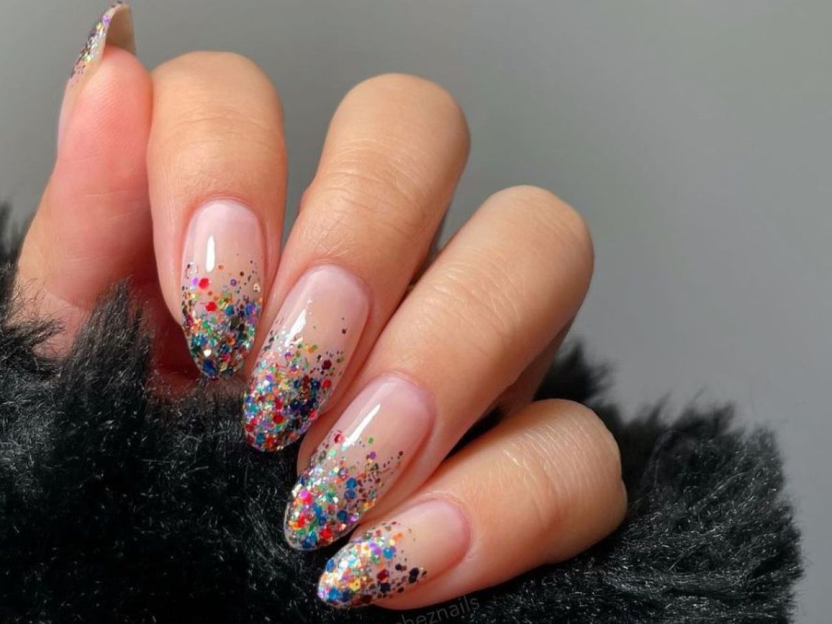 unhas de gel vs unhas postiças para carnaval