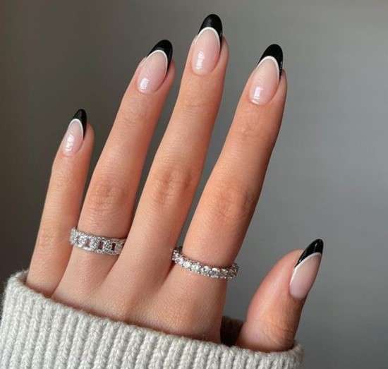 5 Ideias de Unhas Decoradas Preto e Branco para Arrasar
Como Fazer Unhas Francesinha Preta e Branca Perfeitas
Tendências de Unhas Geométricas em Preto e Branco
Unhas Minimalistas Preto e Branco: Elegância no Dia a Dia
Inspirações de Unhas Artesanais e Temáticas em Preto e Branco