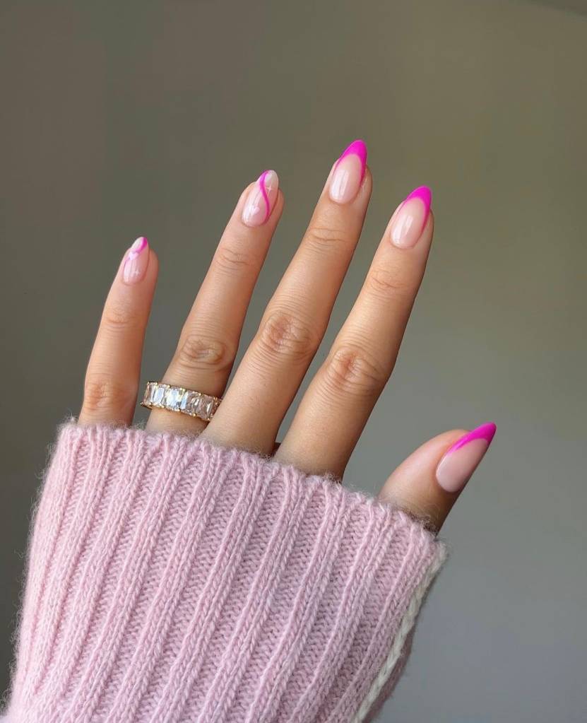 Unhas em gel rosa claro