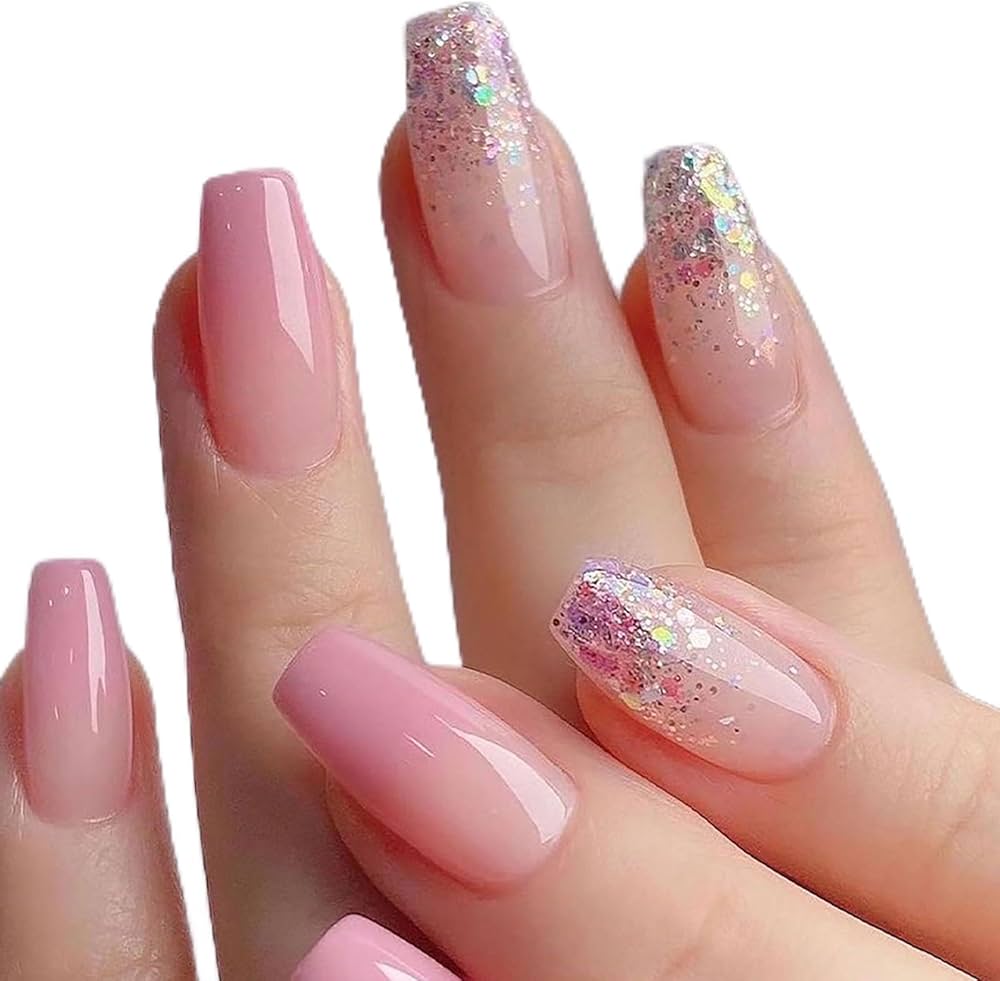 Unhas rosa claro minimalistas