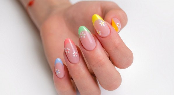 unhas aesthetic futurista