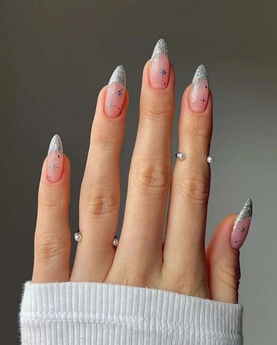 unhas amendoadas vs unhas stiletto para réveillon