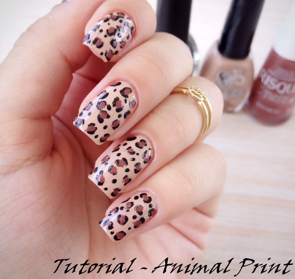 unhas animal print