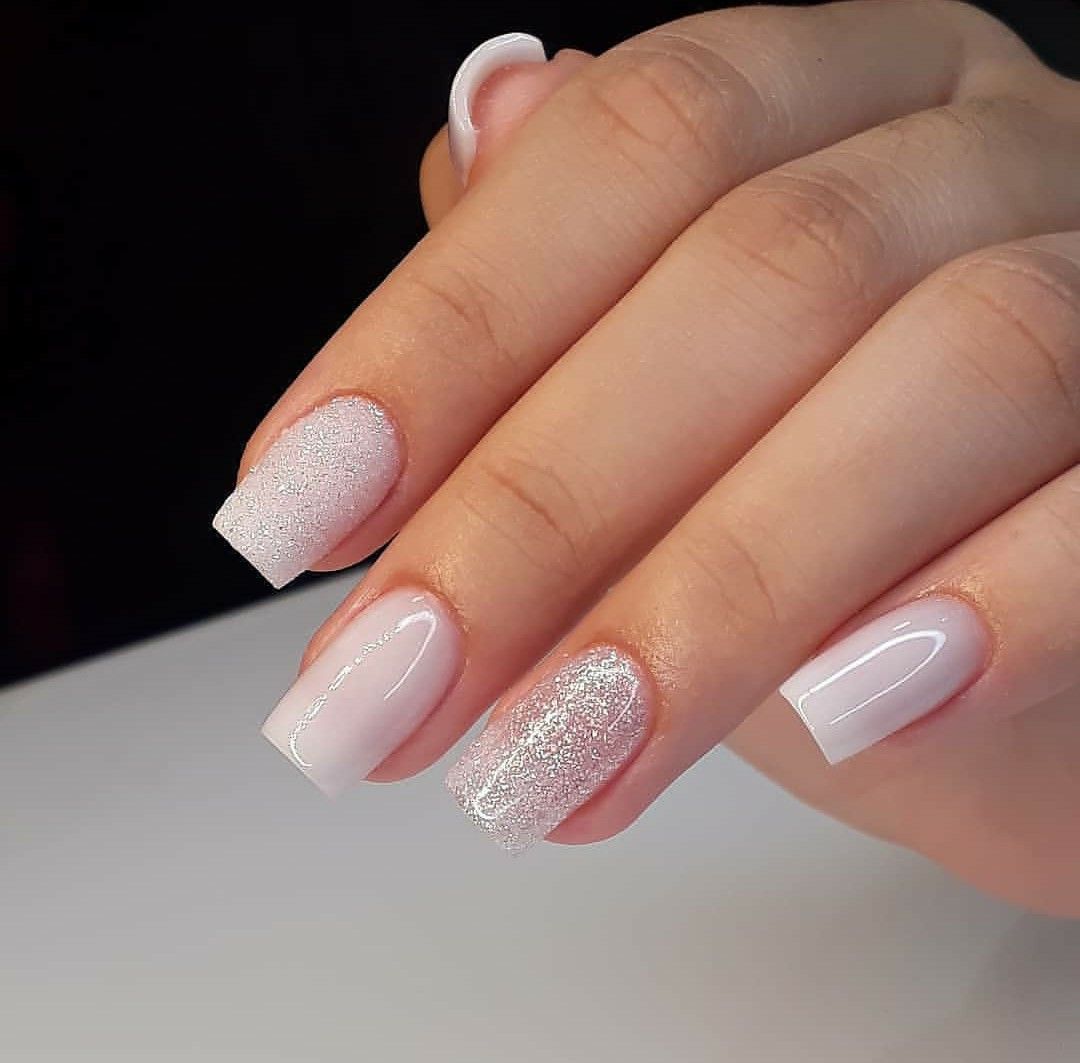 unhas francesinha claras