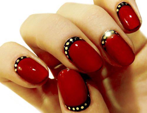 unhas curtas decoradas esmalte branco leitoso
