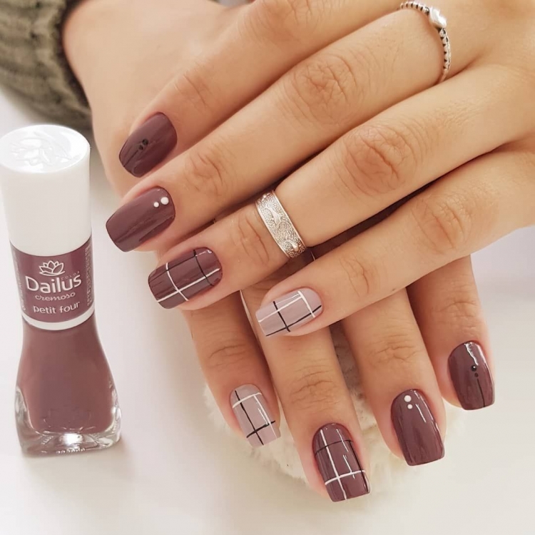 inspirações de unhas curtas decoradas em gel para casamento