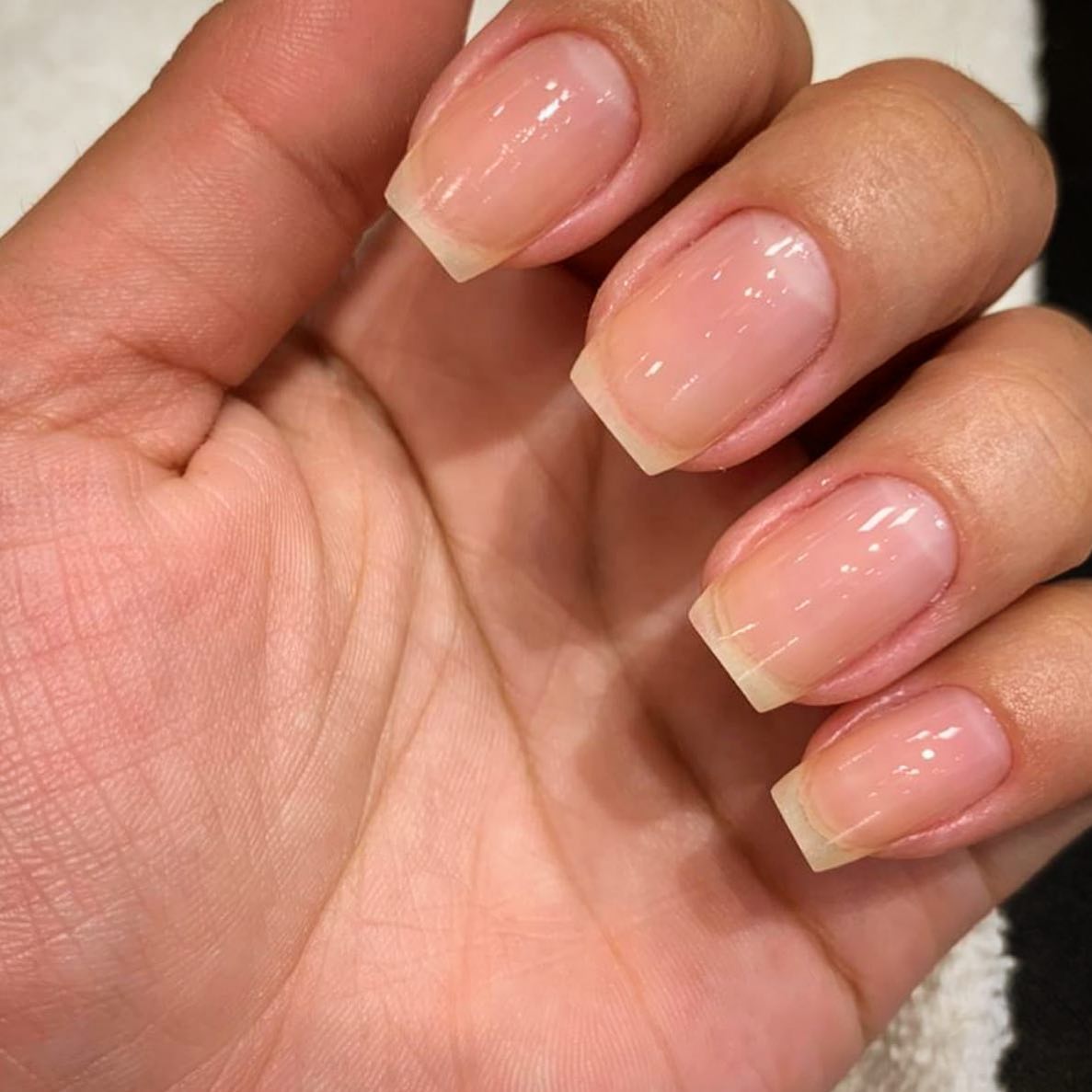 unhas curtas quadradas