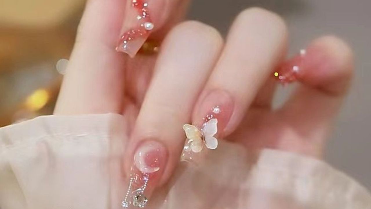 inspiração unhas de gel coreanas delicadas