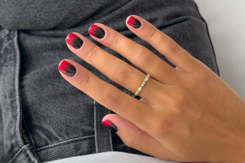 unhas halloween com abóbora