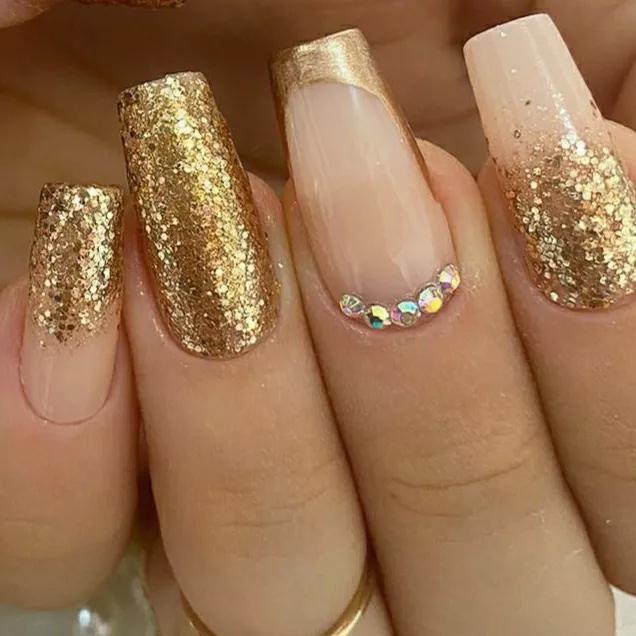 Tendências de Nail Art Dourada para 2024