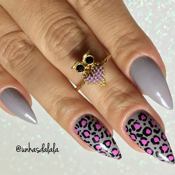 unhas decoradas com estampa de oncinha