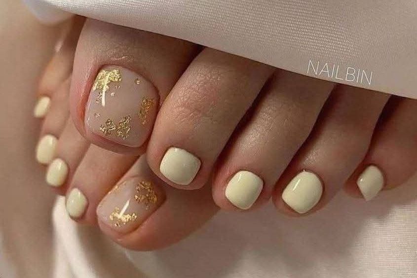 Como Fazer Unhas Marmorizadas com Folha de Ouro