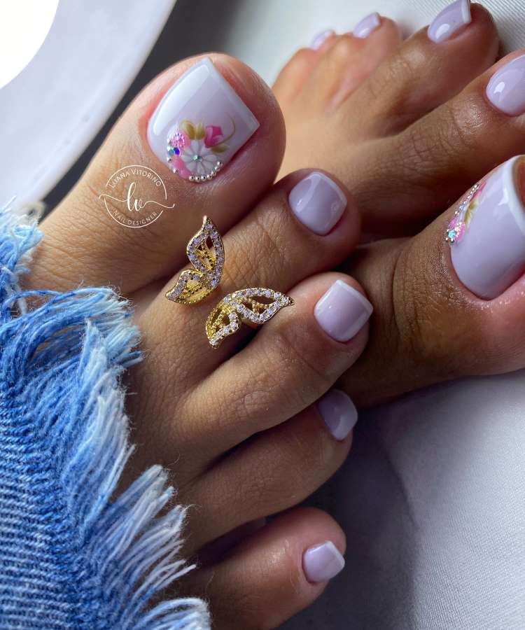 unhas decoradas com pedrarias para os pés