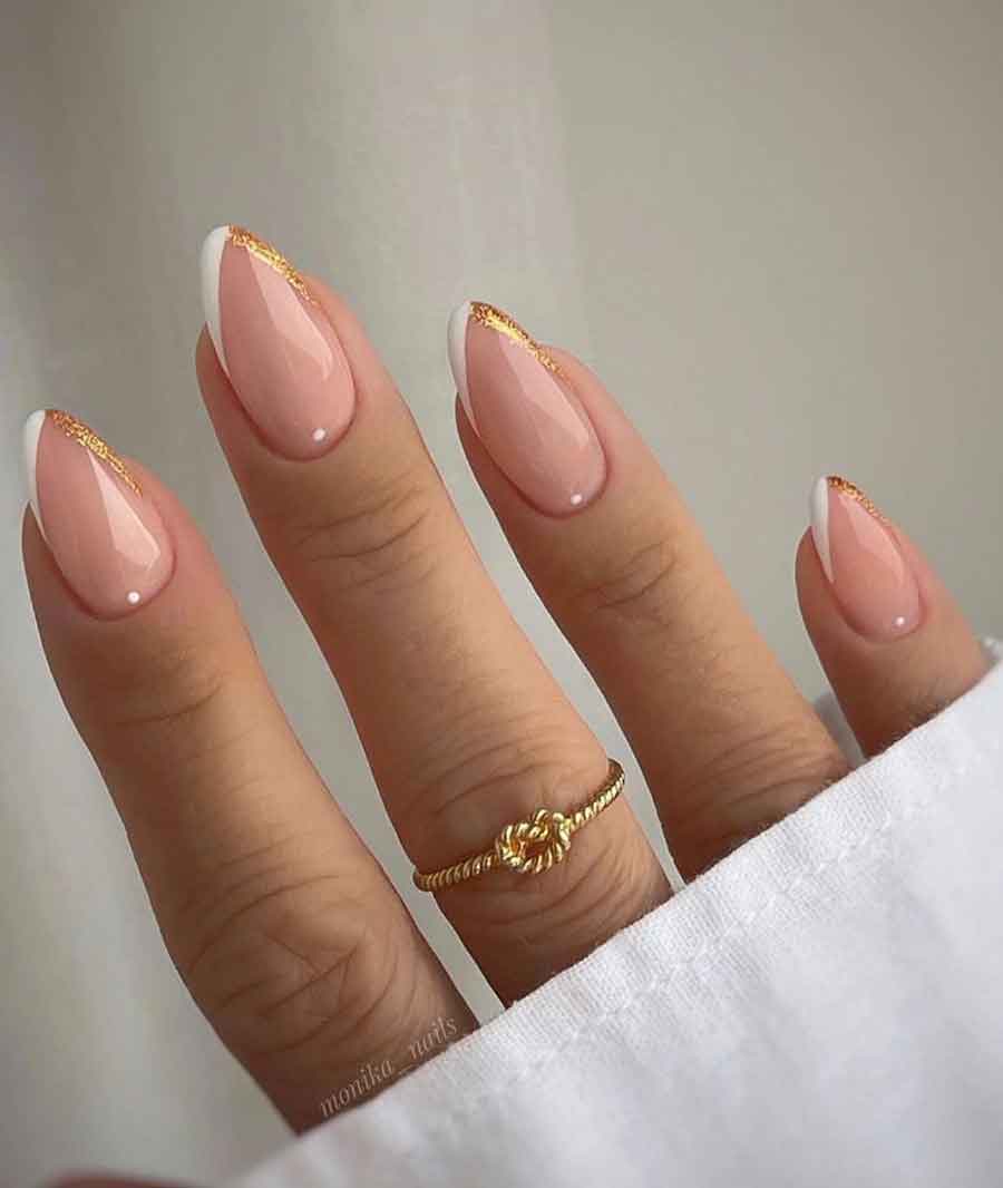 Renda Negra nas Unhas: Ousadia e Estilo para Todas as Ocasiões