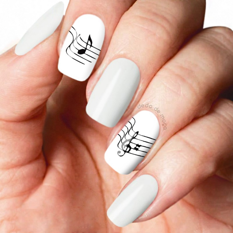 unhas decoradas com tema de música