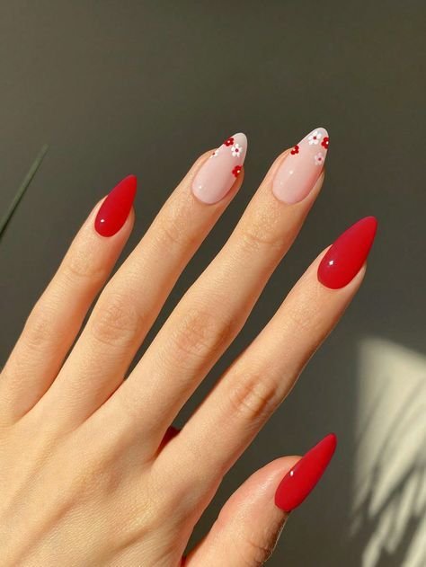 unhas decoradas vermelha