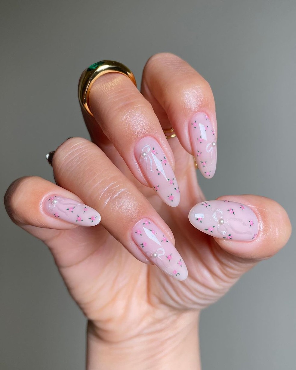 erros comuns ao tentar unhas elegantes e como evitá-los