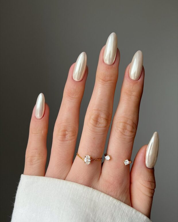unhas delicadas e simples
