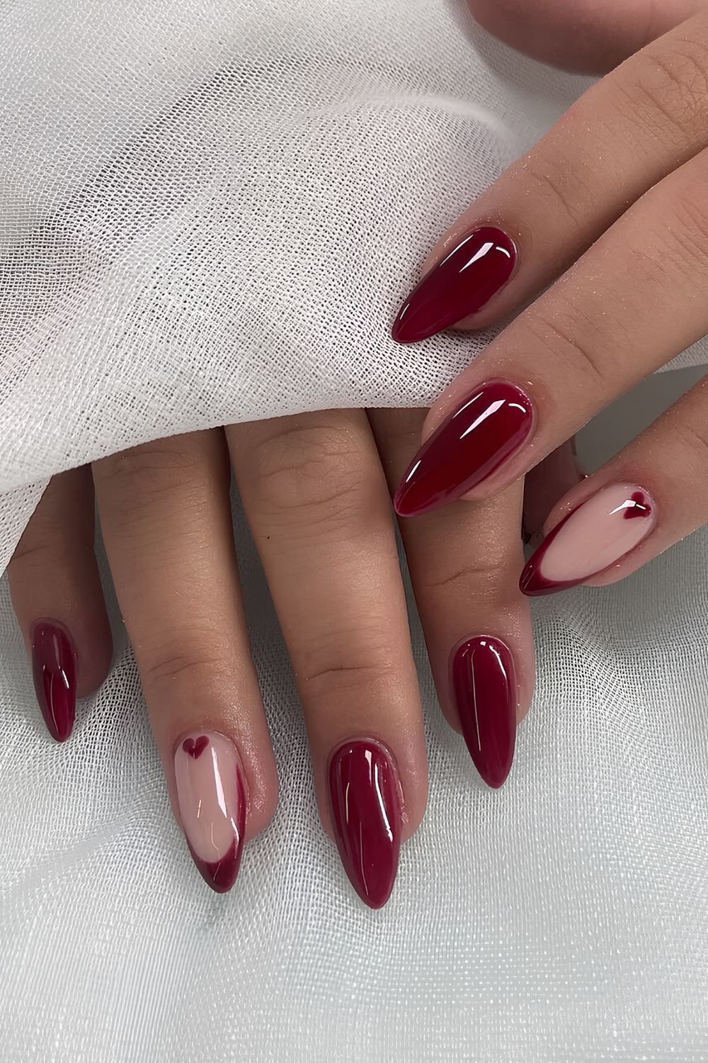 unhas em gel cor vinho