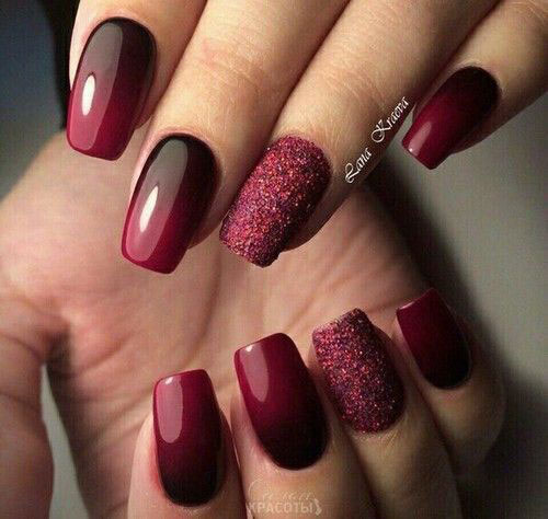 unhas em gel cor vinho