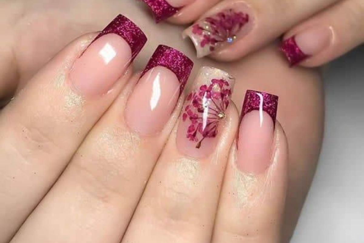 unhas encapsuladas delicadas rosa