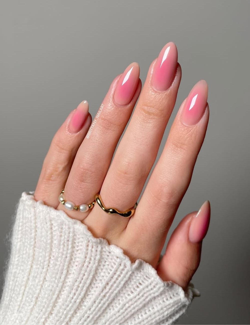 5 ideias de títulos para posts sobre unhas encapsuladas rosa:
1. Unhas Encapsuladas Rosa: O Guia Completo para um Visual Romântico e Sofisticado
2. Descubra as Tendências Mais Delicadas em Unhas Encapsuladas Rosa
3. Baby Boomer Rosa e Flores Secas: Os Estilos de Unha Encapsulada que Você Precisa Conhecer
4. Como Conseguir Unhas Encapsuladas Perfeitas: Dicas de Formato e Cor
5. Unhas Encapsuladas Rosa com Glitter e Folhas de Ouro: Brilho e Elegância para Suas Mãos