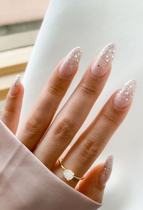 unhas com glitter para virada