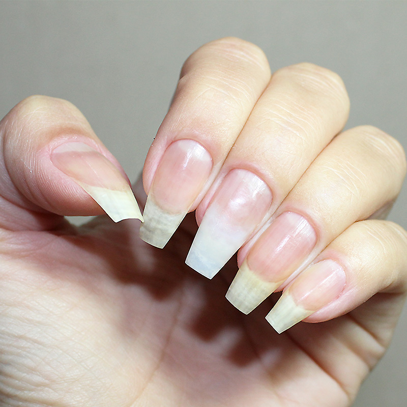 unhas stiletto longas