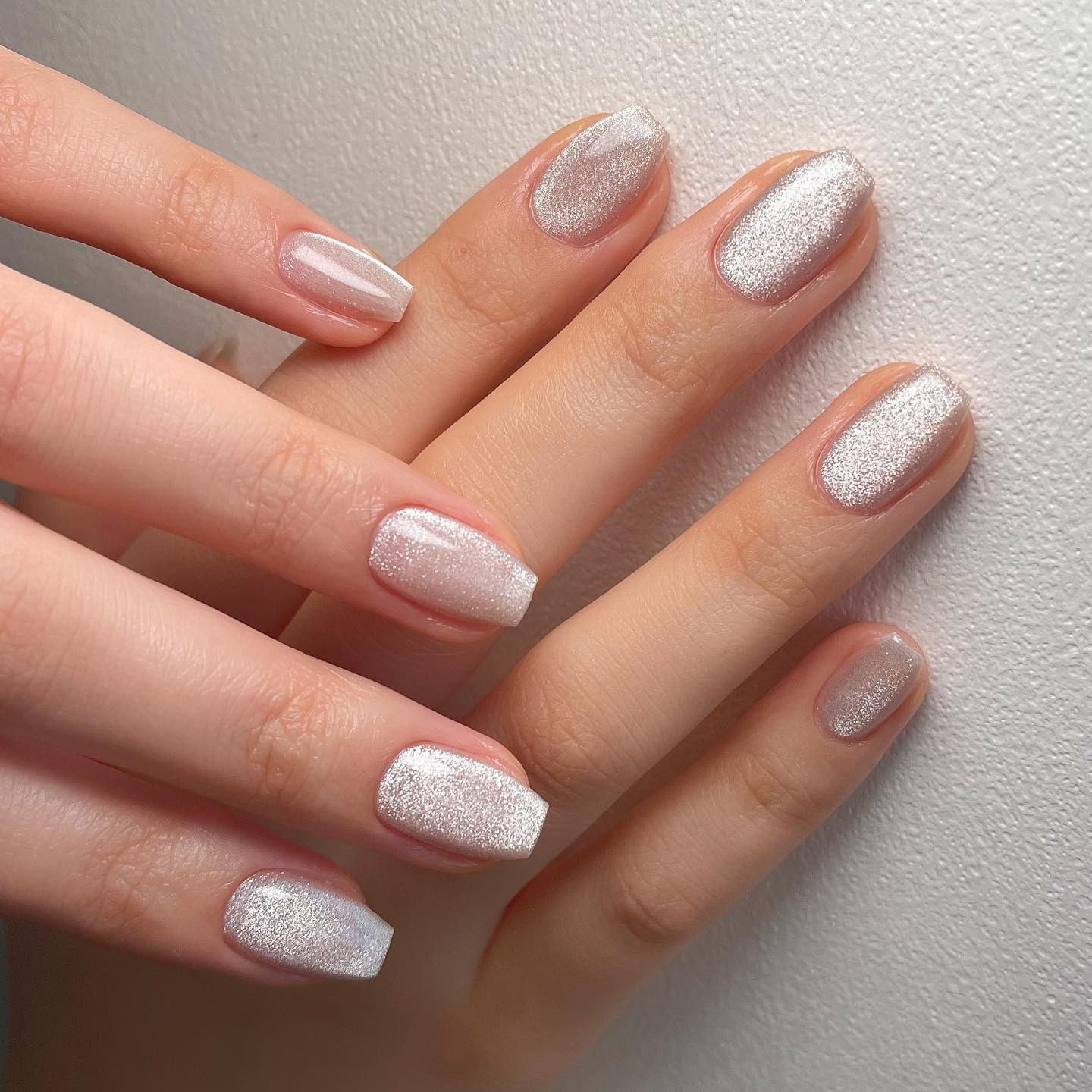 Transformação Rápida: Unhas Postiças Autocolantes para o Dia a Dia