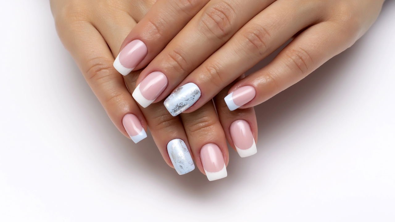 Francesinha em Unhas Quadradas: Clássica ou Moderna