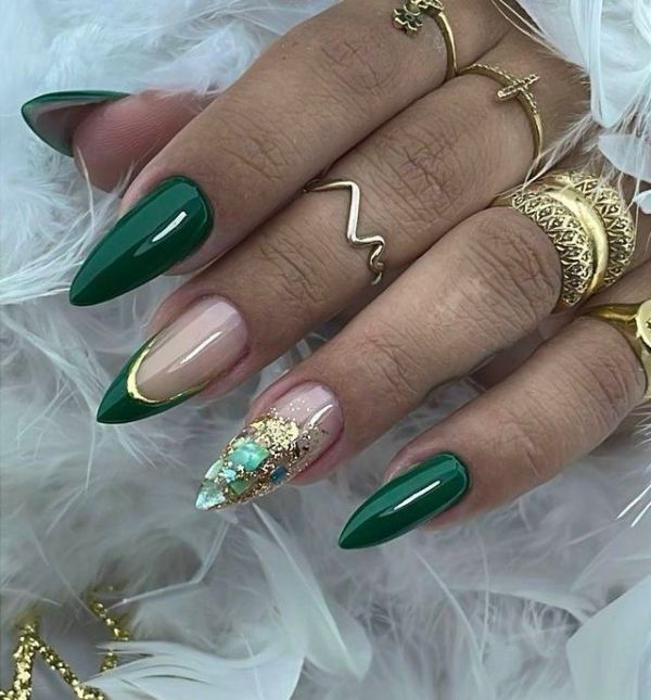 Unhas Verde Menta: Delicadeza e Frescor para Suas Mãos
