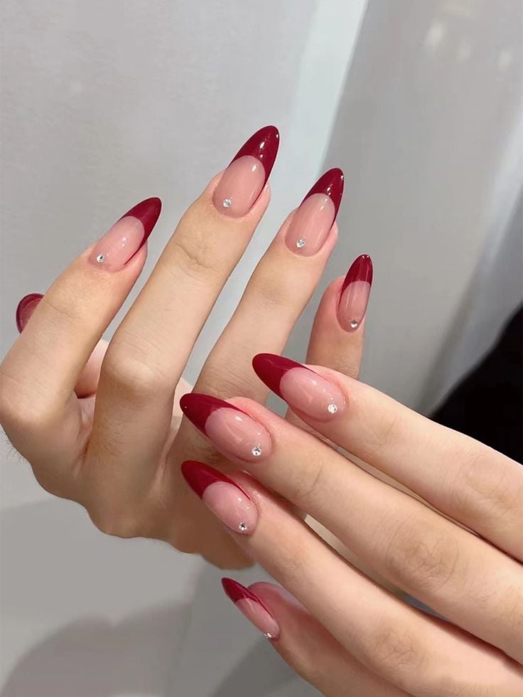 unhas vermelhas elegantes