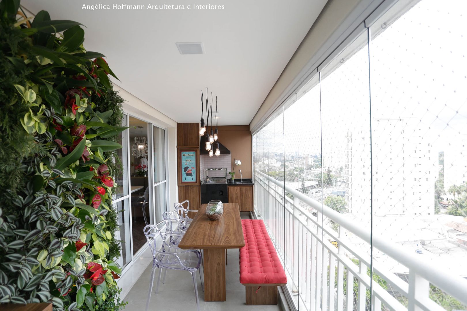 Decoração de Varanda Pequena: Dicas para Criar um Espaço Aconchegante com Baixo Custo