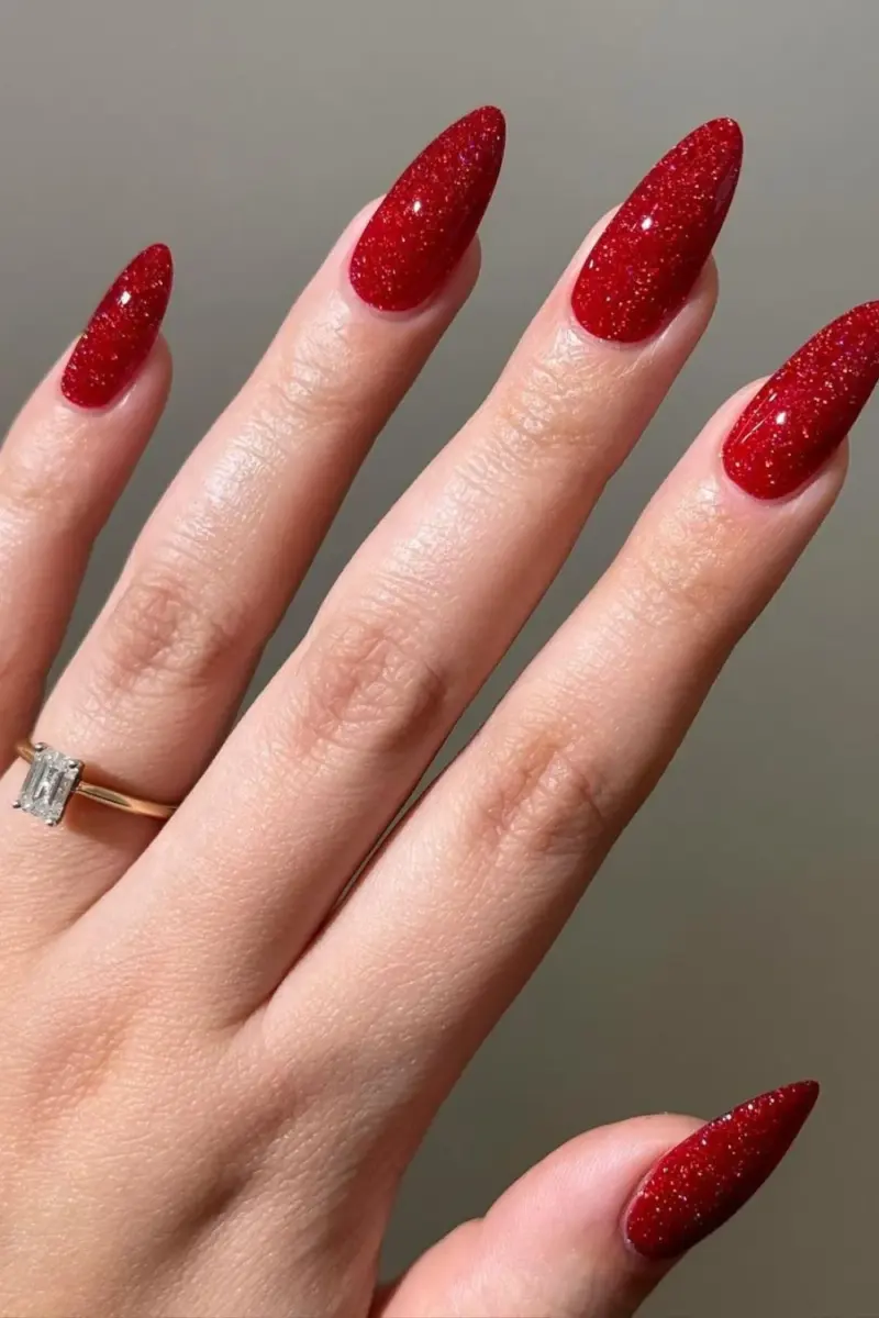 Unhas quadradas vermelho cereja
