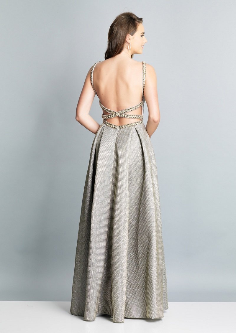 5 ideias de títulos:
1. Vestidos com Decote nas Costas: O Guia Completo para Arrasar em Qualquer Ocasião
2. Como Usar Vestidos com Decote nas Costas: Dicas de Estilo e Ocasiões
3. Os 5 Modelos de Vestidos com Decote nas Costas que Você Precisa Conhecer
4. Vestidos com Decote nas Costas: A Tendência que Une Sensualidade e Elegância
5. Onde Comprar Vestidos com Decote nas Costas: Melhores Lojas e Marcas