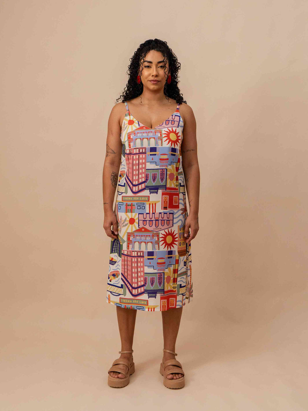 5 ideias de títulos:
1. Guia Completo: Onde Alugar e Comprar Vestidos de Festa em Recife
2. Luxo e Exclusividade: As Melhores Lojas de Vestidos de Festa em Boa Viagem e Pina
3. Preço de Atacado e Variedade: Descubra o Atacadão Importados em São José
4. Vestidos Sob Medida em Recife: Realize o Seu Sonho com Joana Julião
5. Dicas de Ouro: Como Escolher o Vestido Perfeito para Cada Evento em Recife